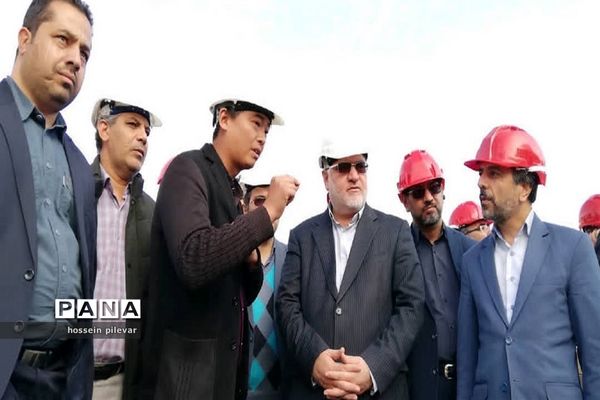 بازدید استاندار خراسان جنوبی از کارخانه چدن کویر خاوران شهرستان خوسف