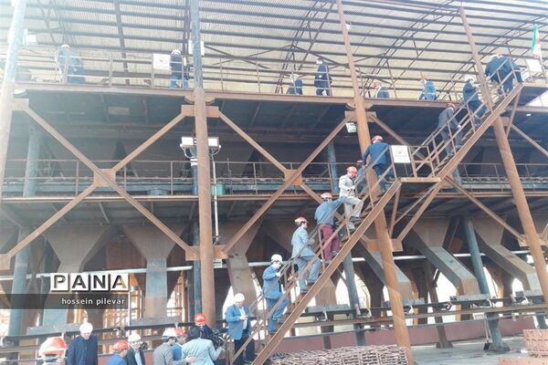 بازدید استاندار خراسان جنوبی از کارخانه چدن کویر خاوران شهرستان خوسف
