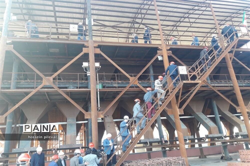 بازدید استاندار خراسان جنوبی از کارخانه چدن کویر خاوران شهرستان خوسف