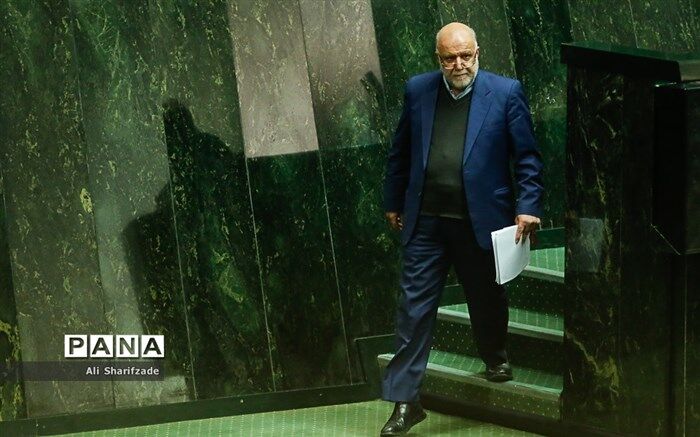 استیضاح وزیر نفت تقدیم هیات رییسه مجلس شد