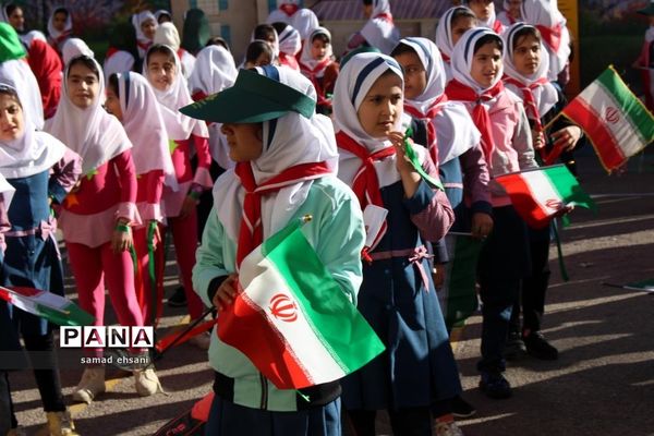 المپیاد ورزشی دانش‌آموزان پیشتاز مدرسه ابتدایی تمام تشکیلاتی پویا در یاسوج