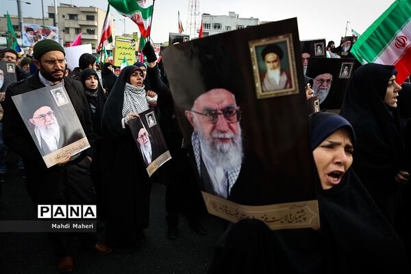 اجتماع مردم تهران در پی اعتراض به حوادث اخیر