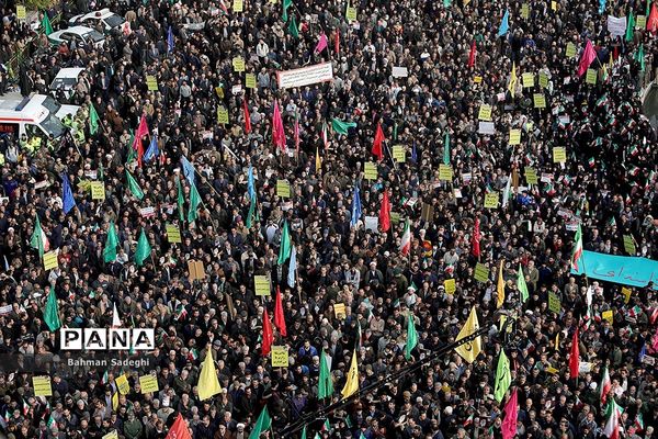 اجتماع مردم تهران در پی اعتراض به حوادث اخیر