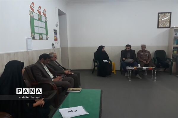 بازدید معاون پرورشی و فرهنگی آموزش و پرورش استان یزد از مدارس اشکذر