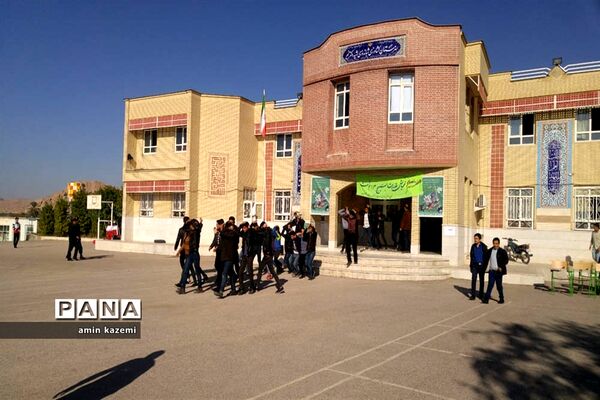 بیست و یکمین مانور سراسری زلزله و ایمنی مدارس در داراب