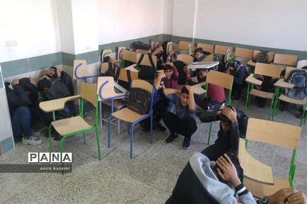 بیست و یکمین مانور سراسری زلزله و ایمنی مدارس در داراب