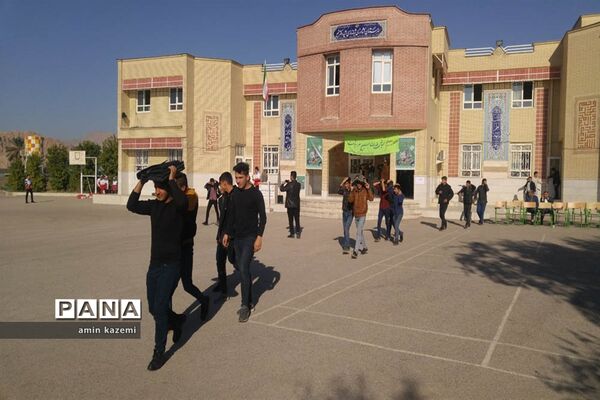 بیست و یکمین مانور سراسری زلزله و ایمنی مدارس در داراب