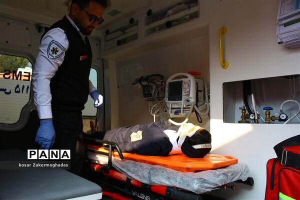 برگزاری مانور سراسری زلزله و ایمنی در رباط کریم