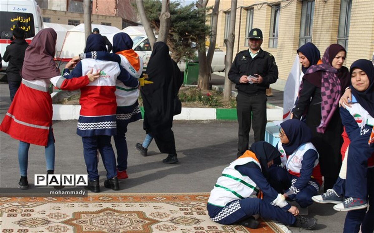 بیست و یکمین مانور زلزله و ایمنی درمدارس اردبیل برگزار شد