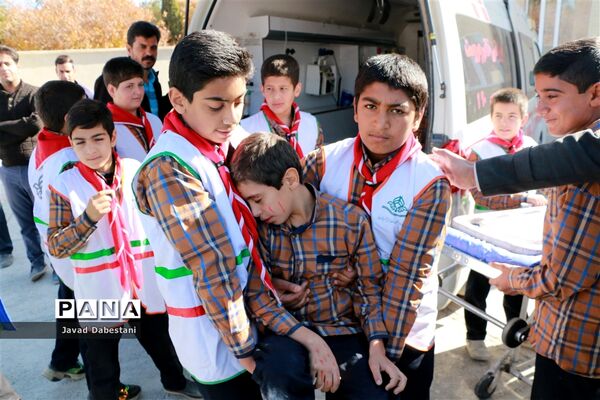 مانور زلزله و ایمنی در مدارس  مروست