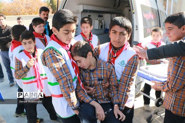 مانور زلزله و ایمنی در مدارس  مروست