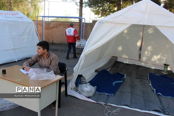 بیست و یکمین مانور سراسری زلزله و ایمنی در دبیرستان سید مرتضی محلات