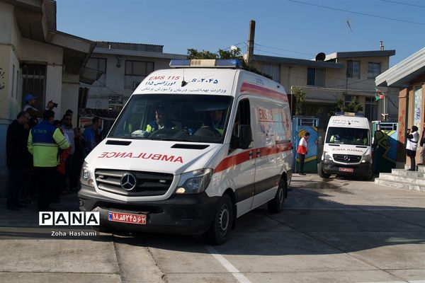 بیست‌ و یکمین مانور زلزله و ایمنی در دبیرستان عصمت ساری