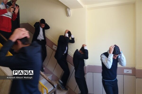 برگزاری بیست‌ویکمین مانور سراسری زلزله در کازرون