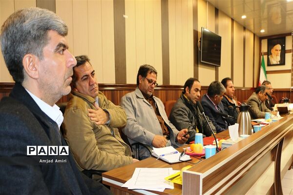 نشست مدیران دبیرستان‌های دوره اول آموزش و پرورش ناحیه یک ری