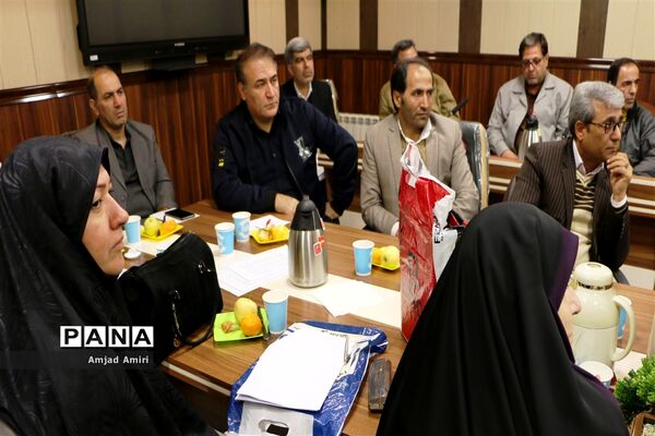نشست مدیران دبیرستان‌های دوره اول آموزش و پرورش ناحیه یک ری