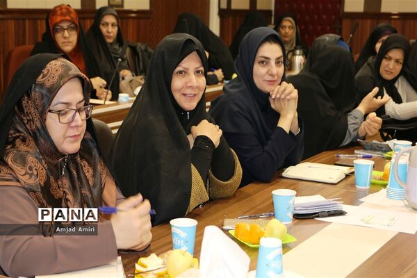 نشست مدیران دبیرستان‌های دوره اول آموزش و پرورش ناحیه یک ری
