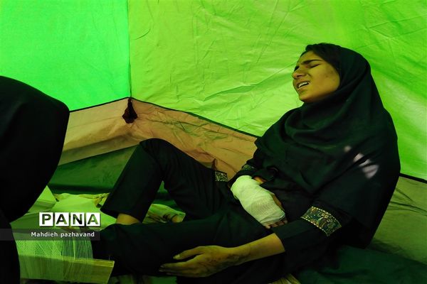 اجرای بیست و یکمین مانور زلزله در دبیرستان دخترانه شاهد 14  ناحیه 4 استان فارس