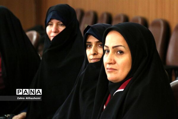 جلسه هم اندیشی مدیران سازمان دانش آموزی مناطق 19 گانه شهر تهران