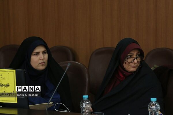جلسه هم اندیشی مدیران سازمان دانش آموزی مناطق 19 گانه شهر تهران