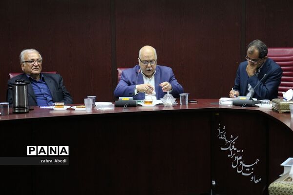 تقدیر از رانندگان نمونه و افسران نمونه پلیس راهور شیراز