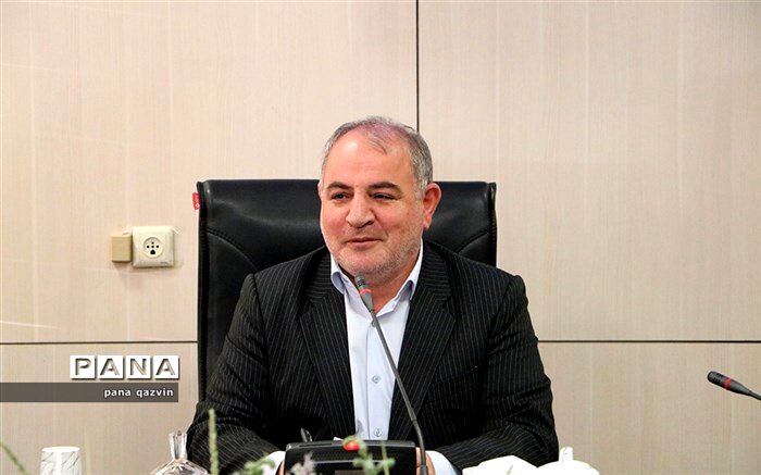 مدیرکل آموزش و پرورش قزوین: توزیع امکانات آموزشی به محروم ترین مناطق؛ کلاس بدون معلم نداریم