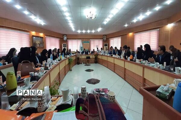 نشست مسئولان و کارشناسان سازمان دانش‌آموزی استان بوشهر