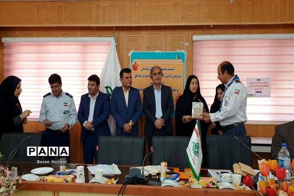 تجلیل از مربیان برتر پیشتاز استان بوشهر