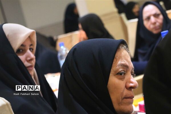 کارگاه آموزشی توان‌افزایی و ارتقای سطح علمی زنان فرهنگی شهرستان‌های استان تهران