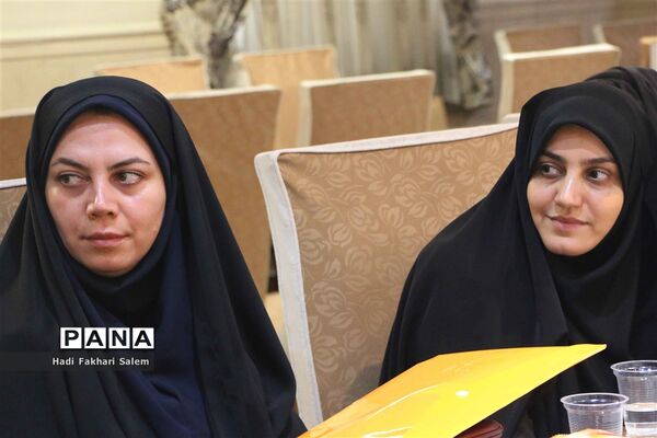 کارگاه آموزشی توان‌افزایی و ارتقای سطح علمی زنان فرهنگی شهرستان‌های استان تهران