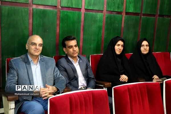 گردهمایی دبیران و عوامل اجرایی مدارس متوسطه (دوره اول) سمپاد