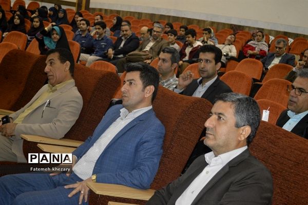 همایش تجلیل از فعالان و برگزیدگان پنجمین جشنواره نوجوان خوارزمی شهرستان بوشهر