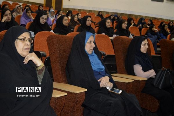 همایش تجلیل از فعالان و برگزیدگان پنجمین جشنواره نوجوان خوارزمی شهرستان بوشهر