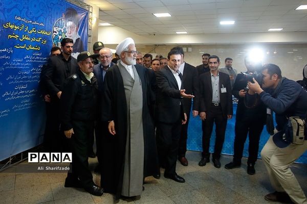 بازدید دادستان کل کشور از  روند ثبت نام انتخابات یازدهمین دوره مجلس شورای اسلامی
