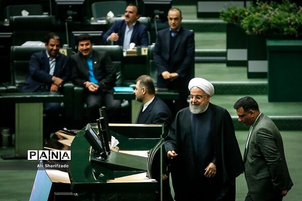 تقدیم لایحه بودجه ۹۹ به مجلس شورای اسلامی