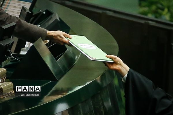 تقدیم لایحه بودجه ۹۹ به مجلس شورای اسلامی