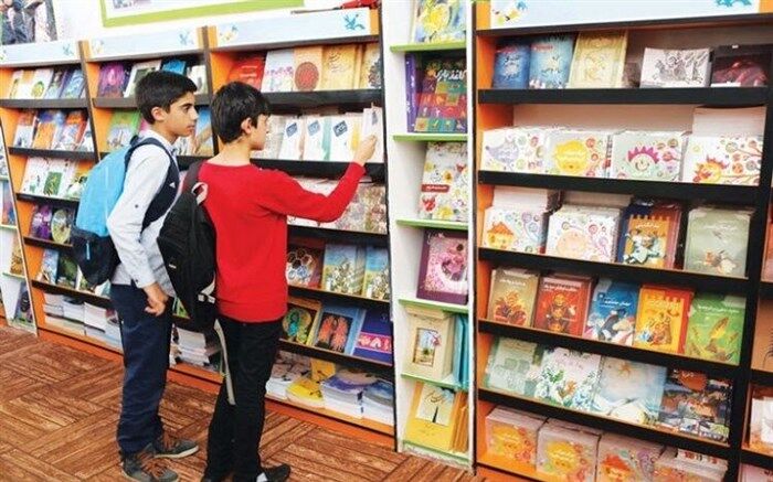 ساختمان خیرساز کتابخانه عظیمی شهر گراش افتتاح شد