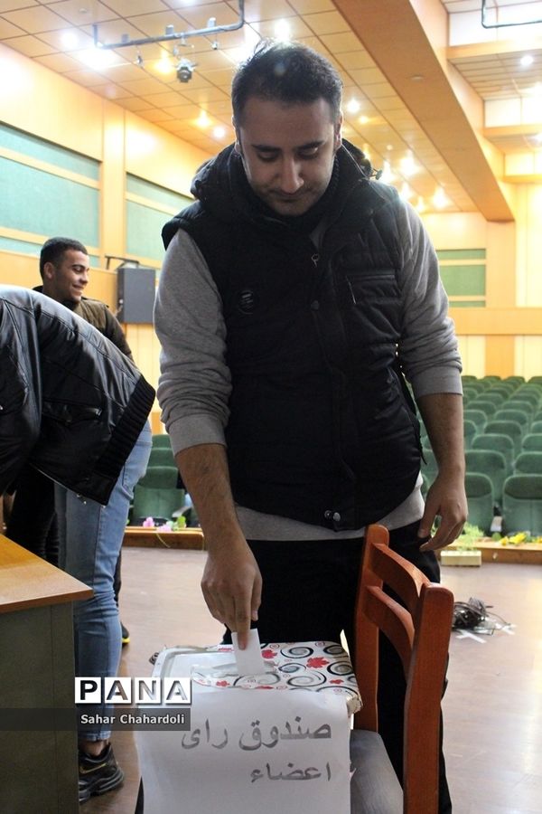 برگزاری انتخابات مجمع نمایندگان شورای دانش‌آموزی ناحیه 1 همدان