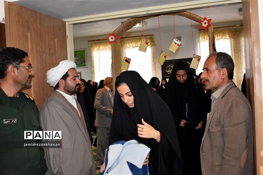 اردوی راهیان نور دختران دانش‌آموز دربهاباد