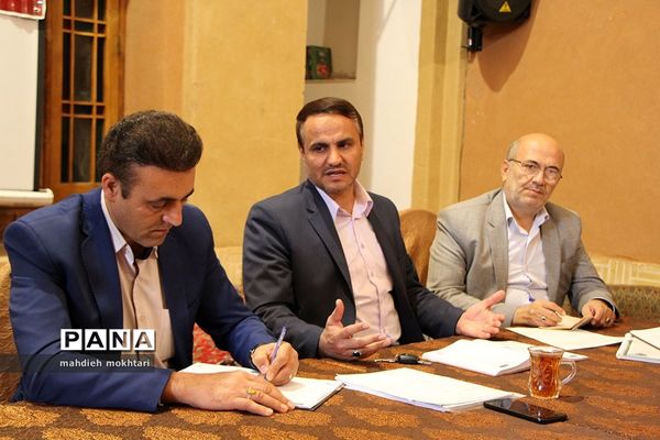 جلسه مجامع اعضا و مربیان سازمان دانش آموزی یزد