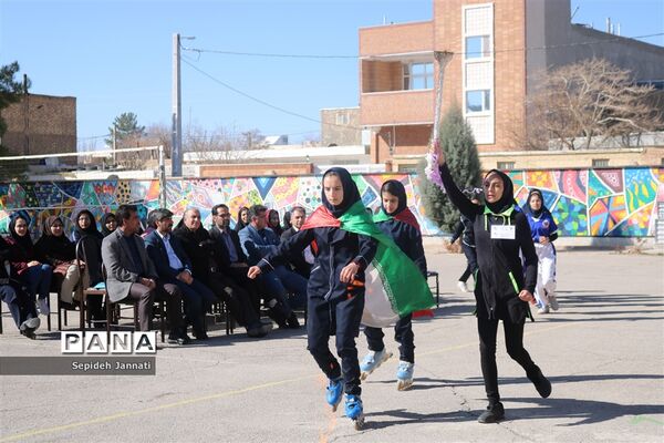 برگزاری المپیاددرون مدرسه‌ای مدارس متوسطه شهرستان آباده