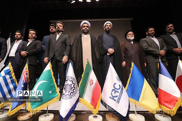 مراسم بزرگداشت روز دانشجو در پردیس بین الملل صنعتی شریف در کیش