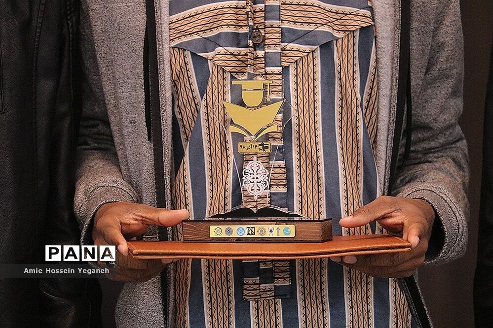 مراسم بزرگداشت روز دانشجو در پردیس بین الملل صنعتی شریف در کیش