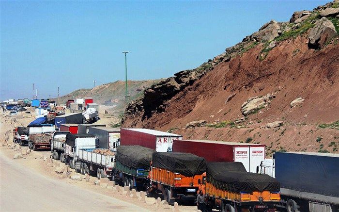 دبیر اتاق مشترک بازرگانی ایران و عراق: چرخ صادرات به عراق کند می‌چرخد