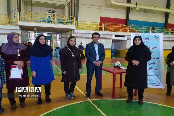 مسابقات هندبال دانش‌آموزان دختر دشتستان
