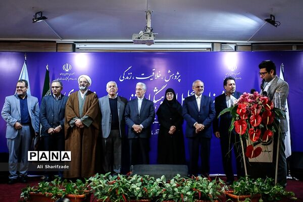 تجلیل از پژوهشگران و فناوران برتر دانش‌آموزی