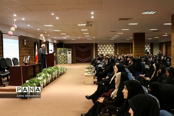 همایش مدیران 400 مدرسه الگوی شهر تهران