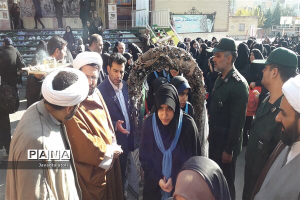 اعزام اولین گروه دانش آموزان دختر ناحیه دو شهرری  به اردوی راهیان نور