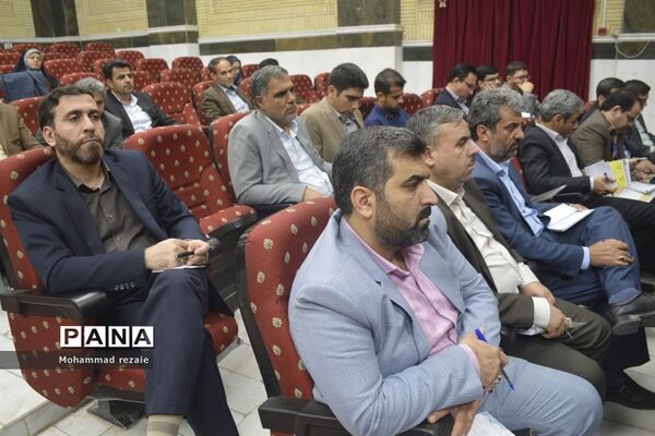 جلسه تخصصی روسای ادارات و کارشناسان امور تربیتی سراسر کشور در بوشهر