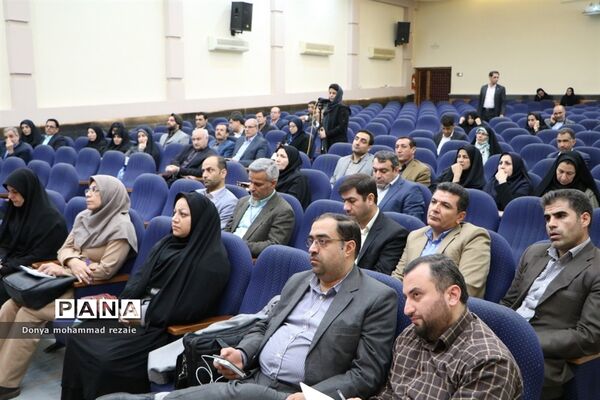 کارگاه تخصصی روسا و کارشناسان ادارات مراقبت در برابر آسیب‌های اجتماعی سراسر کشور در بوشهر
